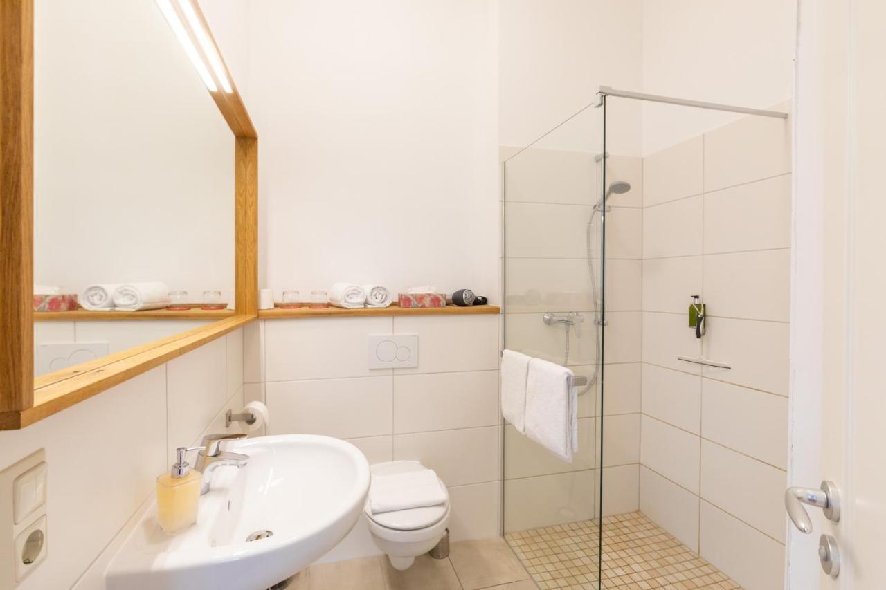 Kavaliershaus Krumke - Gaestehaus Im Schlosspark - Schluesselbox - Kein Tv Hotel Luaran gambar