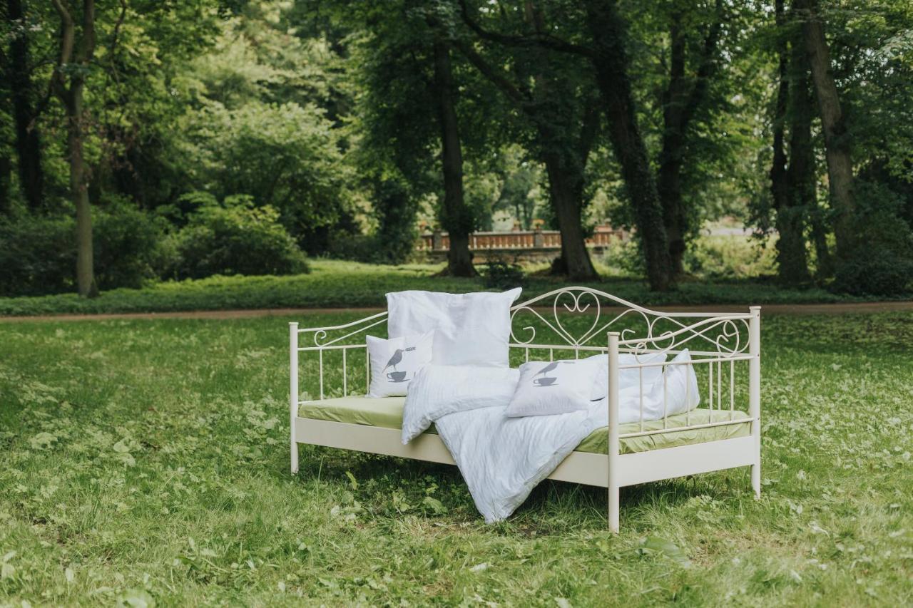 Kavaliershaus Krumke - Gaestehaus Im Schlosspark - Schluesselbox - Kein Tv Hotel Luaran gambar